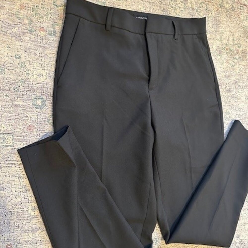 Sculpted Stretch Tapered Trouser
